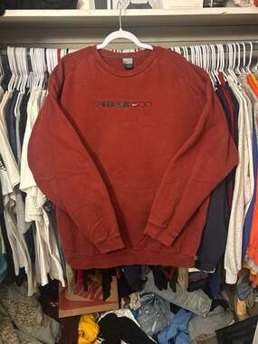 Vintage Nike 00 Embroidered Crewneck Sweatshirt Red XXL Ribbed Shoulders